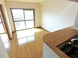 ピュア・クレール 301 3階2LDKのリビング/ダイニング