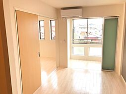 ツー・ヒル・ライブ 2階1LDKのリビング/ダイニング