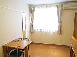 レオパレスＣｏｎｆｉｄｅｎｃｅ 105 1階1Kのリビング/ダイニング