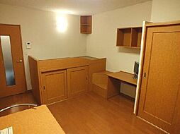 レオパレスメルズ 102 1階1Kのリビング/ダイニング