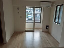 カレント美郷VI 102 1階1LDKのリビング/ダイニング