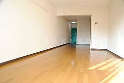 エバーグリーン新大阪 4階ワンルームのリビング/ダイニング