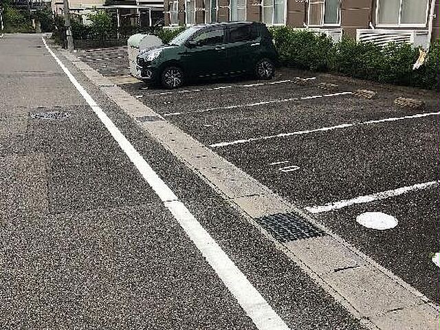 7 / 11