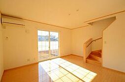 ヨーロピアンシャレーＳＡＫＡＥ C 2LDKのリビング/ダイニング