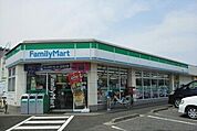 【コンビニエンスストア】ファミリーマート 成田飯田町店まで700ｍ