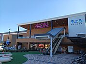 【ショッピングセンター】そよら白子鈴鹿店まで2000ｍ