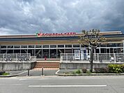 【スーパー】イズミヤ　上新田店まで550ｍ