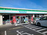 【コンビニエンスストア】ファミリーマート下高瀬店まで1300ｍ
