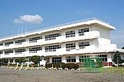 【小学校】岡部西小学校まで1200ｍ