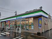 【コンビニエンスストア】ファミリーマート磐田西貝塚南店まで1100ｍ