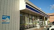 【コンビニエンスストア】ローソン那覇繁多川一丁目店まで700ｍ
