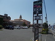 SHOO-LA-RUEまで560ｍ