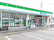 【コンビニエンスストア】ファミリーマート　森上店まで700ｍ