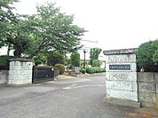 【小学校】下妻市立上妻小学校まで700ｍ