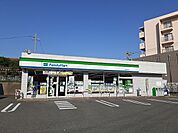 【コンビニエンスストア】ファミリーマート常滑古社店まで185ｍ