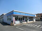 【コンビニエンスストア】ローソン春日部南4丁目店まで400ｍ