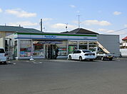 【コンビニエンスストア】ファミリーマート野田梅郷南店まで574ｍ