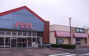 【スーパー】フィール豊川店まで450ｍ