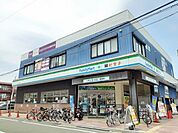 【コンビニエンスストア】ファミリーマート薬ヒグチ様まで259ｍ