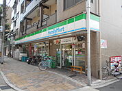 【コンビニエンスストア】ファミリーマート四条西新道店まで85ｍ