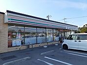 【コンビニエンスストア】セブンイレブン伊勢崎下触町南店まで200ｍ