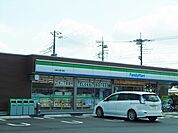【コンビニエンスストア】ファミリーマート上尾泉台一丁目店まで670ｍ