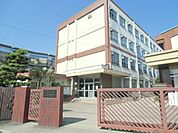 【中学校】名古屋市立山田中学校まで976ｍ
