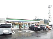 【コンビニエンスストア】ファミリーマート亀山野村店まで700ｍ