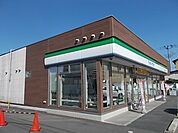 【コンビニエンスストア】ファミリーマート末広町二丁目店まで130ｍ