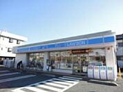 【コンビニエンスストア】ローソン川口戸塚鋏町店まで198ｍ