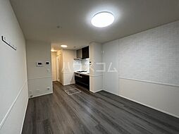 アエルビーレ 102 1階ワンルームのリビング/ダイニング