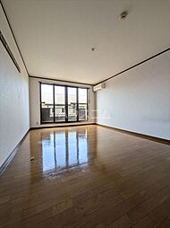 ラ・ベルクール 203 2階1Kのリビング/ダイニング