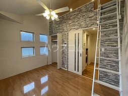 ファランドール調布 205 2階1Kのリビング/ダイニング