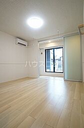 クローバーレジデンス 101 1階ワンルームのリビング/ダイニング