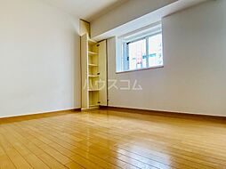 プラハ横浜センター南ステーションアリーナ 301