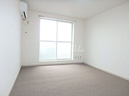 ラリグラス 303 3階1Kのリビング/ダイニング