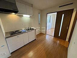 プラカーサ 302 3階1DKのリビング/ダイニング