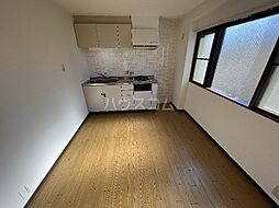 阪急宝塚本線 服部天神駅 徒歩7分の賃貸マンション 1階2DKのリビング/ダイニング