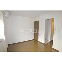 エリール中山 205 2階1Kのリビング/ダイニング