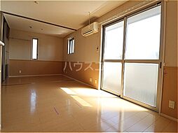 レジュウィール 2階1LDKのリビング/ダイニング