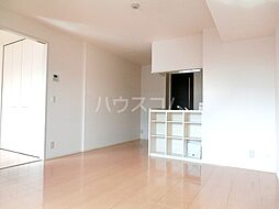つくばエクスプレス 八潮駅 バス12分 小作田公園前下車 徒歩2分の賃貸アパート 2階1LDKのリビング/ダイニング