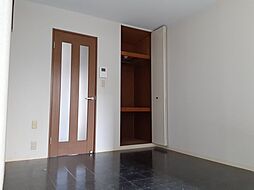 レスパスノンシャラン 104 1階1Kのリビング/ダイニング