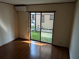 カルミア 102 1階1Kのリビング/ダイニング