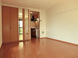 ヴィアーレ・ミーテ 202 2階1Kのリビング/ダイニング