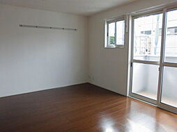 ラ・フルール四季 2階1Kのリビング/ダイニング