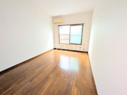 エブラ学大 101 1階ワンルームのリビング/ダイニング