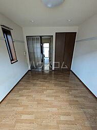 エルグラード 105 1階1Kのリビング/ダイニング