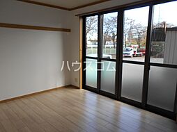 オーエスハイム 102 1階1Kのリビング/ダイニング