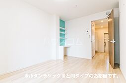 ＹＳ　ＢＡＳＥ　三つの木 103 1階1Kのリビング/ダイニング