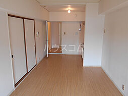 第2シャトーウメダ 305 3階3LDKのリビング/ダイニング